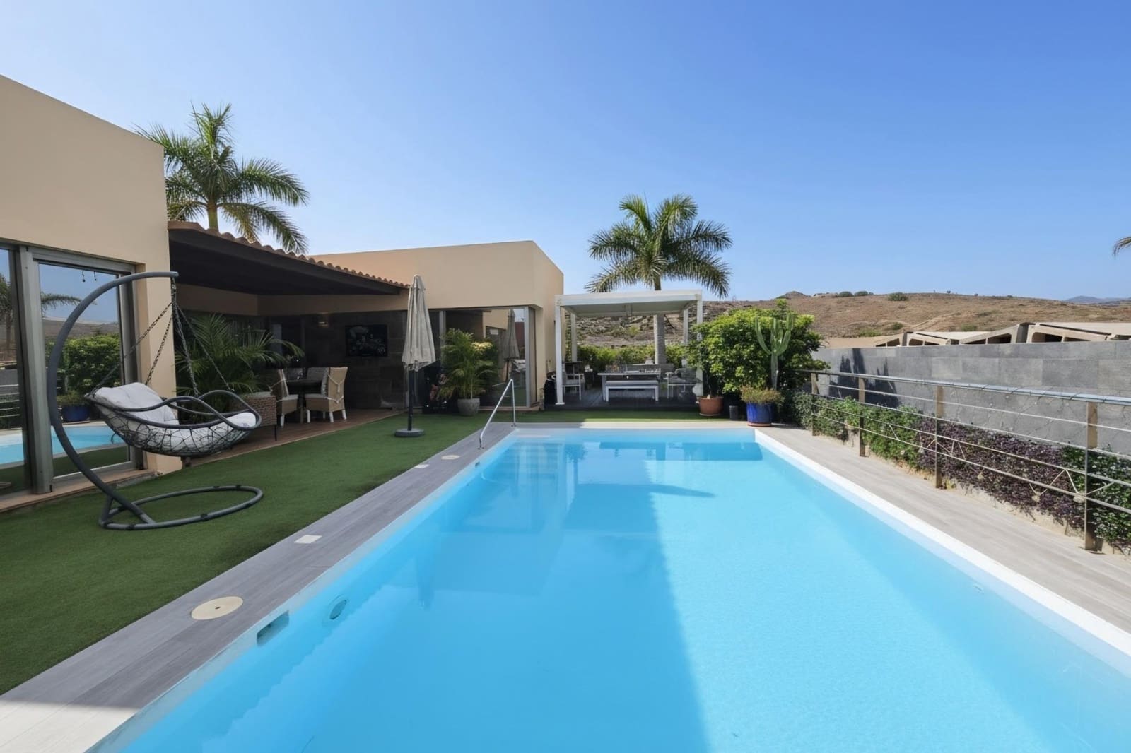2 soverom Bungalow til salgs i Salobre Golf med svømmebasseng - € 729 000 (Ref: 9062330)