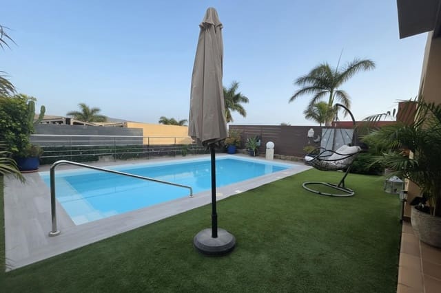 2 sypialnia Bungalow na sprzedaż w Salobre Golf, San Bartolomé de Tirajana z basenem - 729 000 € (Ref: 9062330)