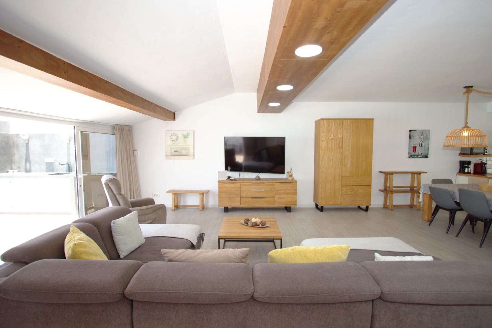 3 soverom Villa til salgs i Sonneland med svømmebasseng - € 869 000 (Ref: 9081486)