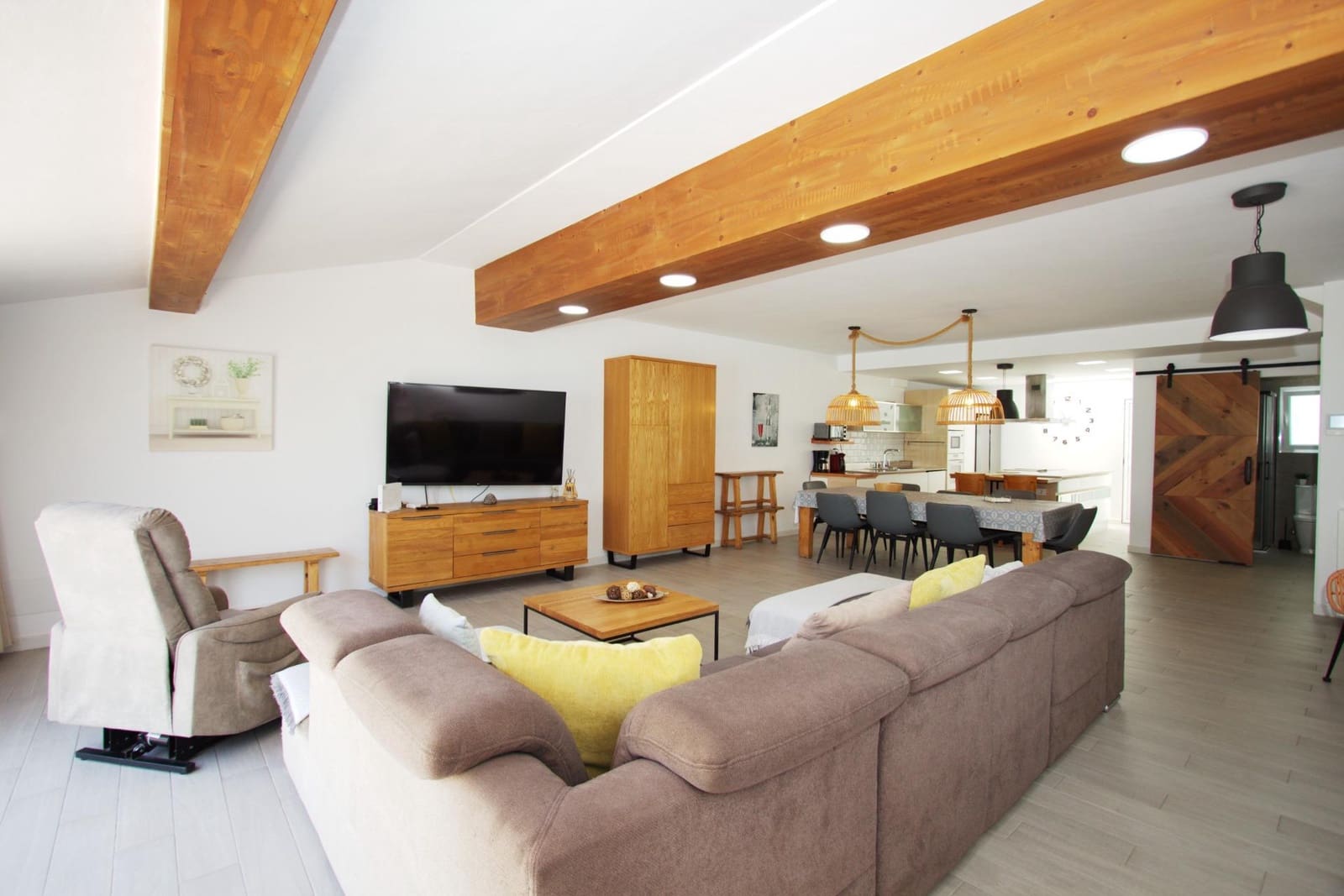 3 soverom Villa til salgs i Sonneland med svømmebasseng - € 869 000 (Ref: 9081486)