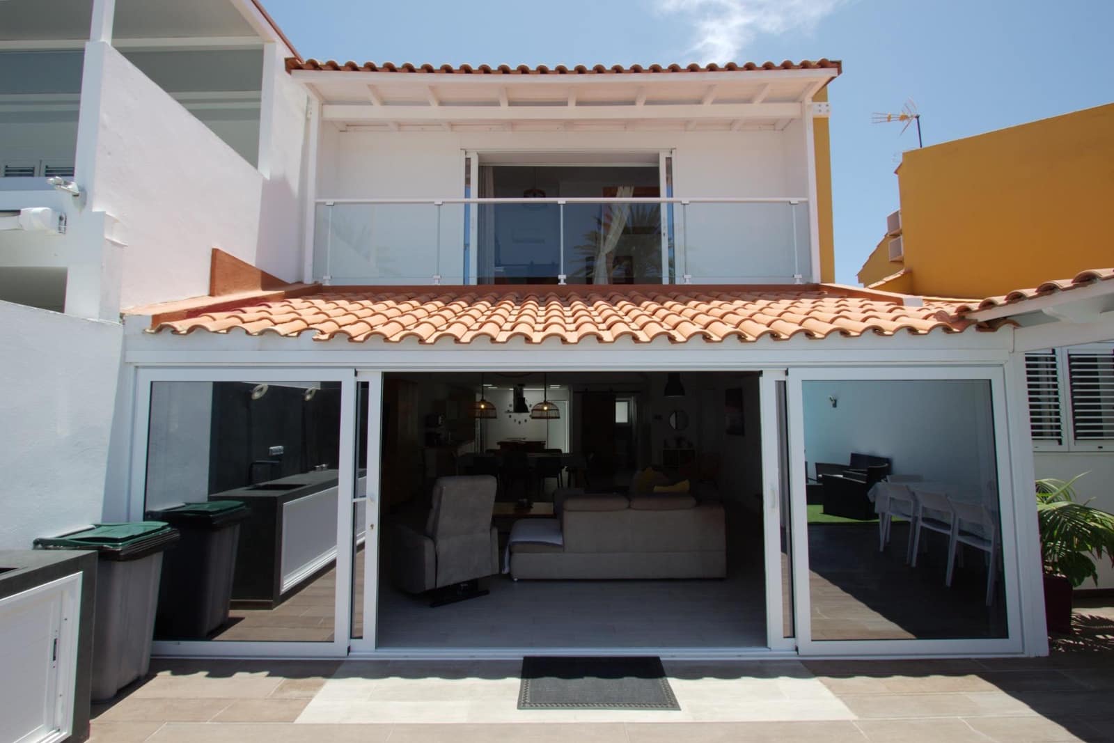 3 soverom Villa til salgs i Sonneland med svømmebasseng - € 869 000 (Ref: 9081486)