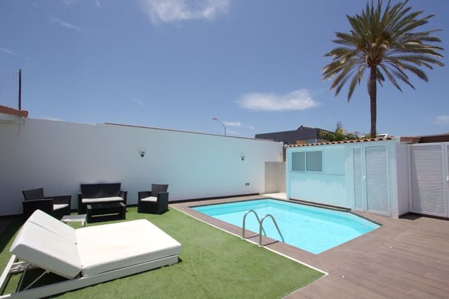 3 quarto Moradia para venda em Sonneland, San Bartolomé de Tirajana com piscina - 869 000 € (Ref: 9081486)