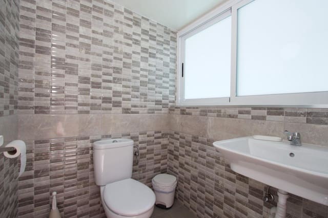 3 quarto Moradia para venda em Sonneland, San Bartolomé de Tirajana com piscina - 869 000 € (Ref: 9081486)