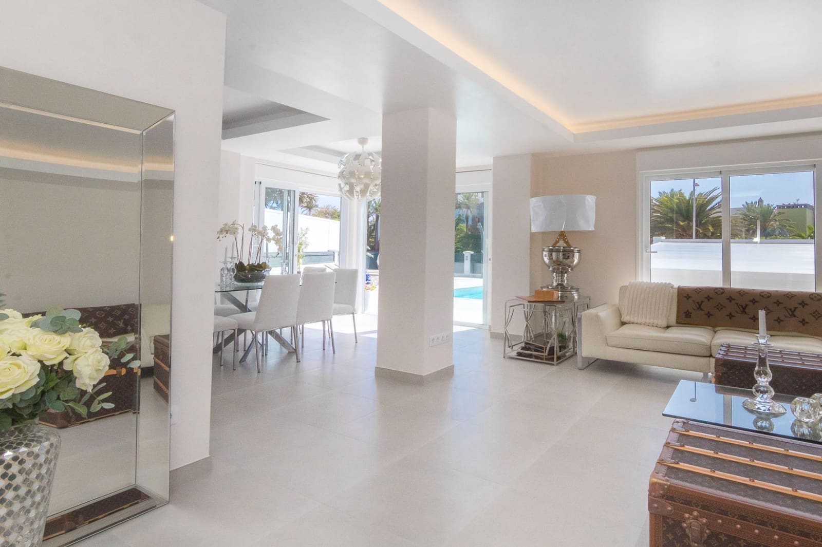 5 soveværelse Villa til salg i San Bartolome de Tirajana med swimmingpool garage - € 2.800.000 (Ref: 9272604)