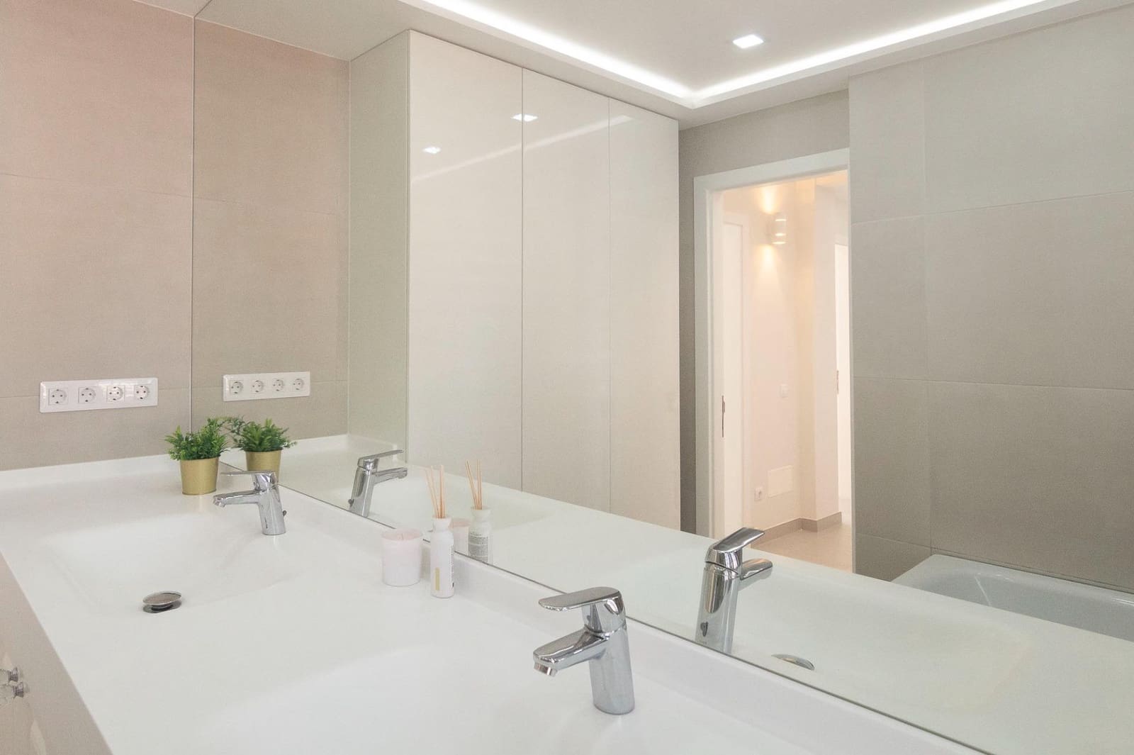 5 soveværelse Villa til salg i San Bartolome de Tirajana med swimmingpool garage - € 2.800.000 (Ref: 9272604)