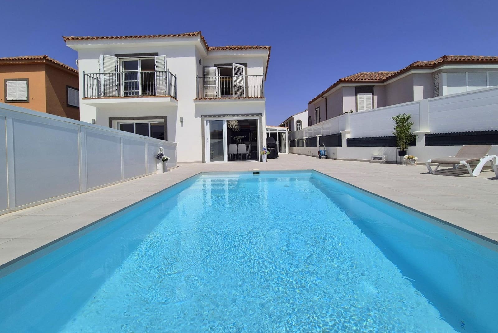 5 soveværelse Villa til salg i San Bartolome de Tirajana med swimmingpool garage - € 2.800.000 (Ref: 9272604)