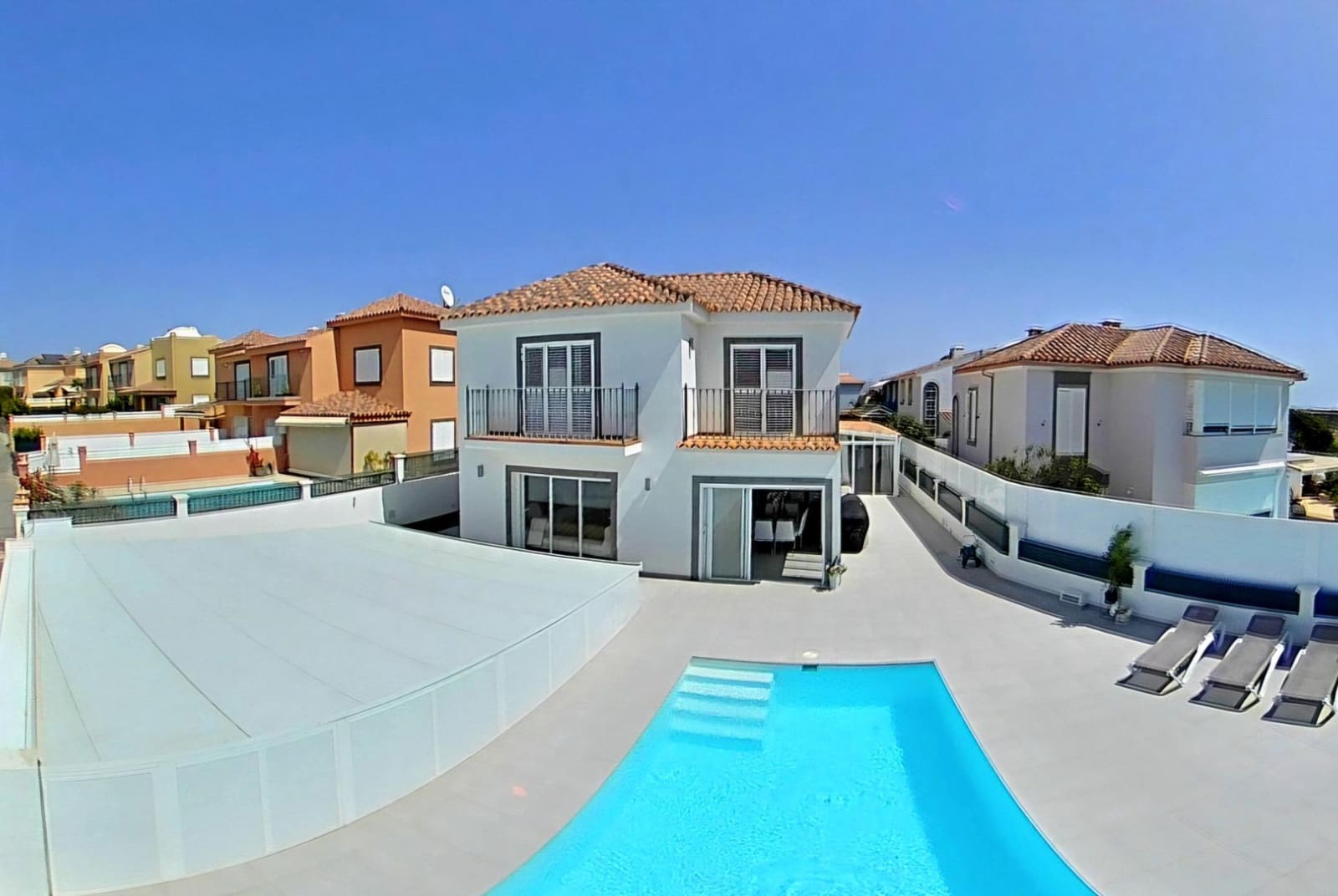 5 soveværelse Villa til salg i San Bartolome de Tirajana med swimmingpool garage - € 2.800.000 (Ref: 9272604)