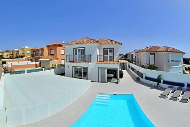 5 Zimmer Villa zu verkaufen in San Bartolomé de Tirajana mit Pool Garage - 2.800.000 € (Ref: 9272604)