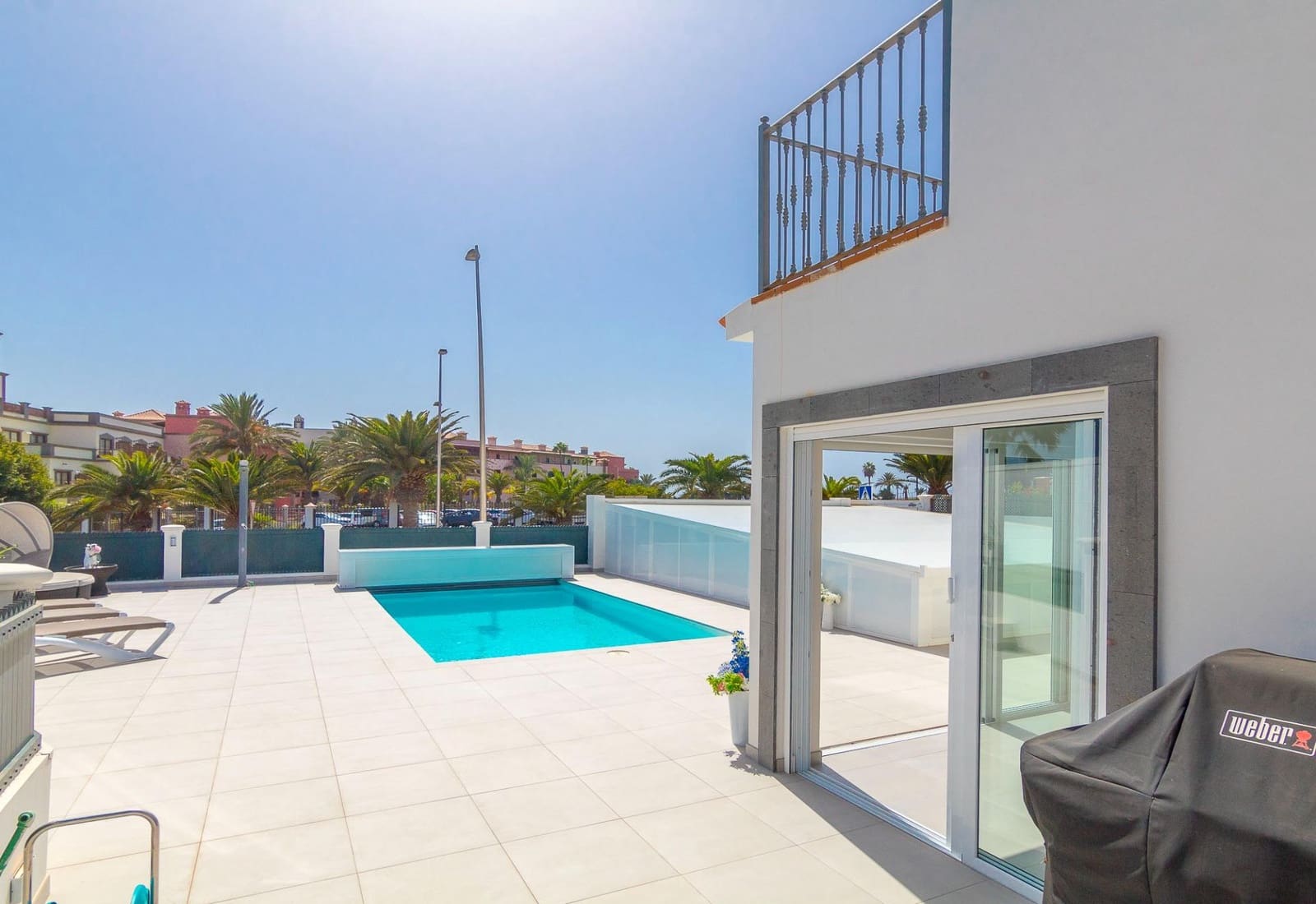5 soveværelse Villa til salg i San Bartolome de Tirajana med swimmingpool garage - € 2.800.000 (Ref: 9272604)