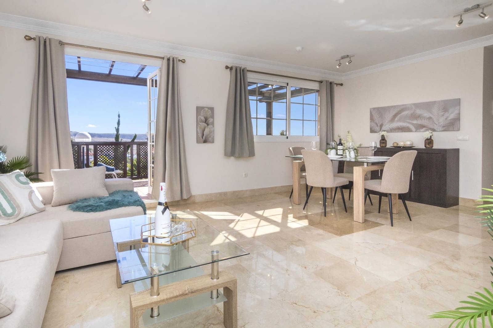 2 soveværelse Lejlighed til salg i Mogan med swimmingpool - € 499.000 (Ref: 9574639)