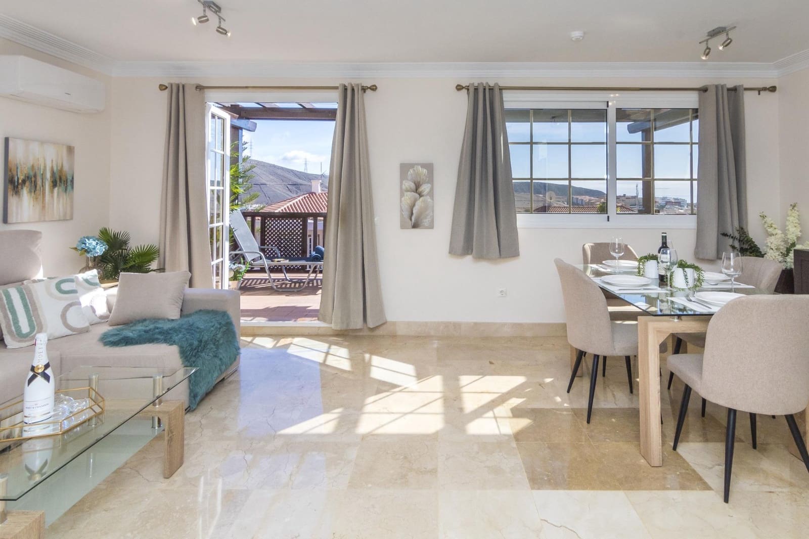 2 soveværelse Lejlighed til salg i Mogan med swimmingpool - € 499.000 (Ref: 9574639)