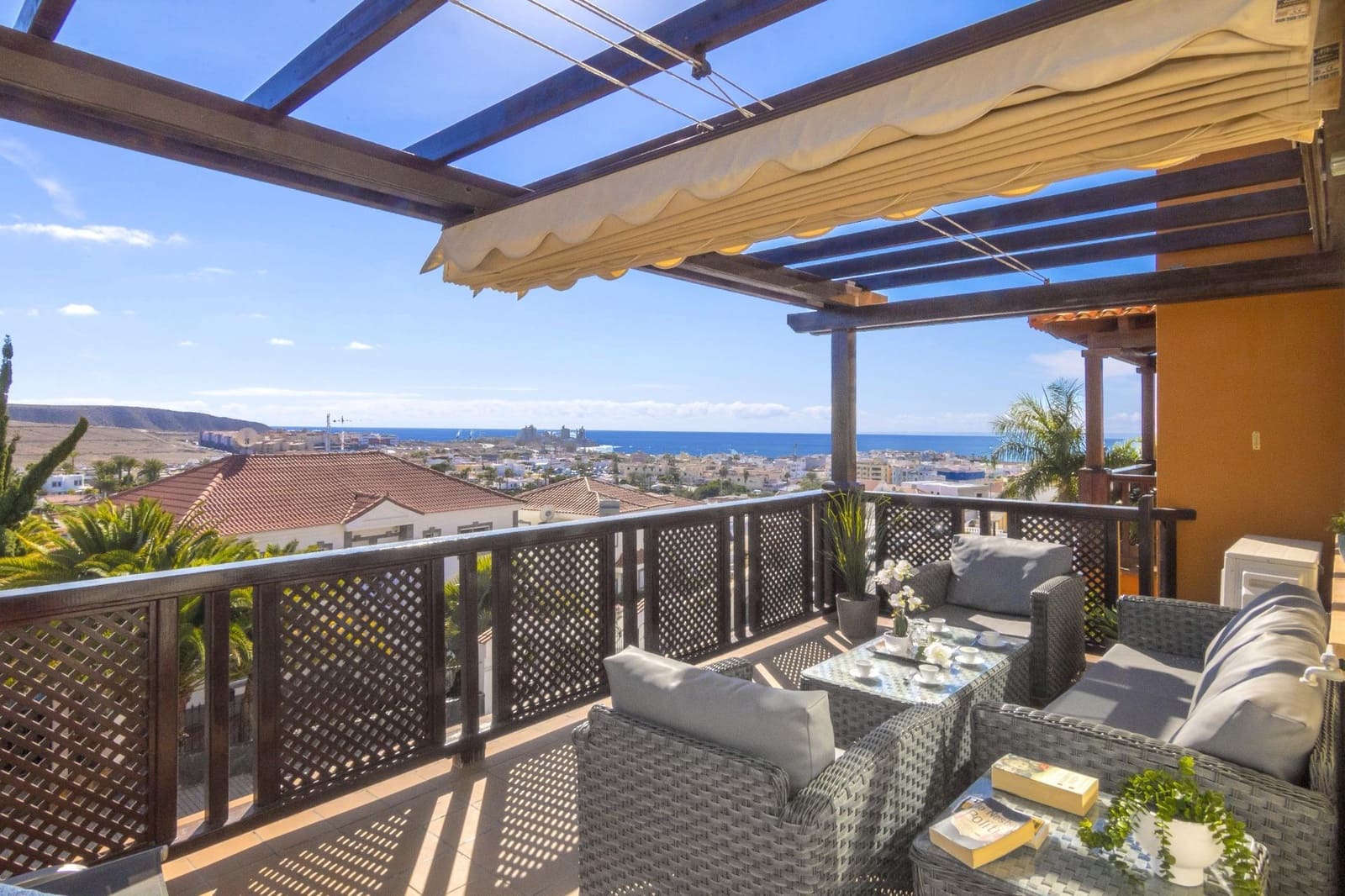 2 soveværelse Lejlighed til salg i Mogan med swimmingpool - € 499.000 (Ref: 9574639)