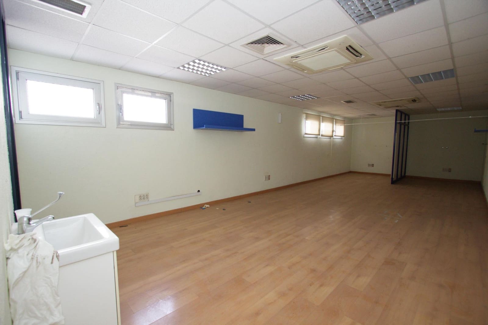 Commercial for sale in San Bartolome de Tirajana - € 437,000 (Ref: 9738572)