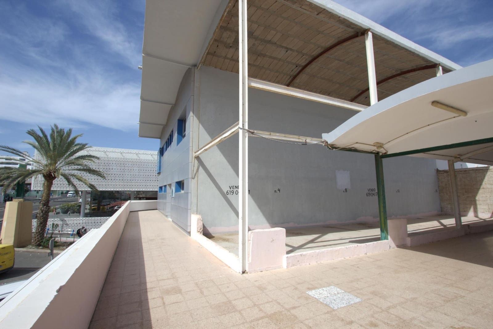 Commercial for sale in San Bartolome de Tirajana - € 437,000 (Ref: 9738572)