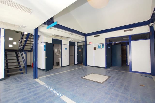 Local Comercial en San Bartolomé de Tirajana en venta - 437.000 € (Ref: 9738572)