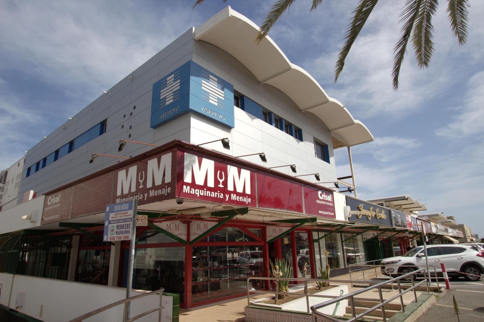 Commercial for sale in San Bartolome de Tirajana - € 437,000 (Ref: 9738572)