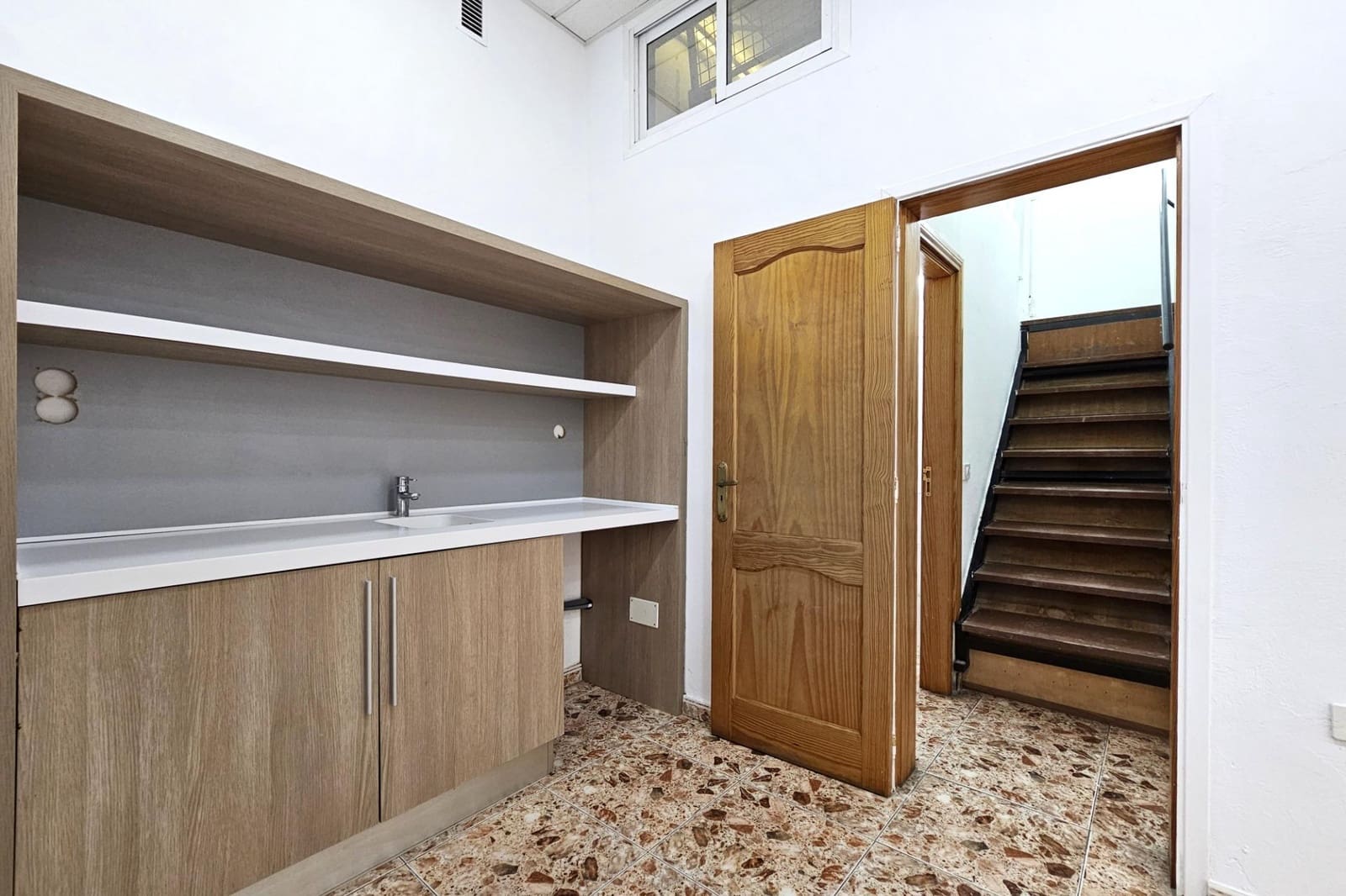 2 bedroom Commercial for rent in Mogan - € 1,690 (Ref: 9778140)