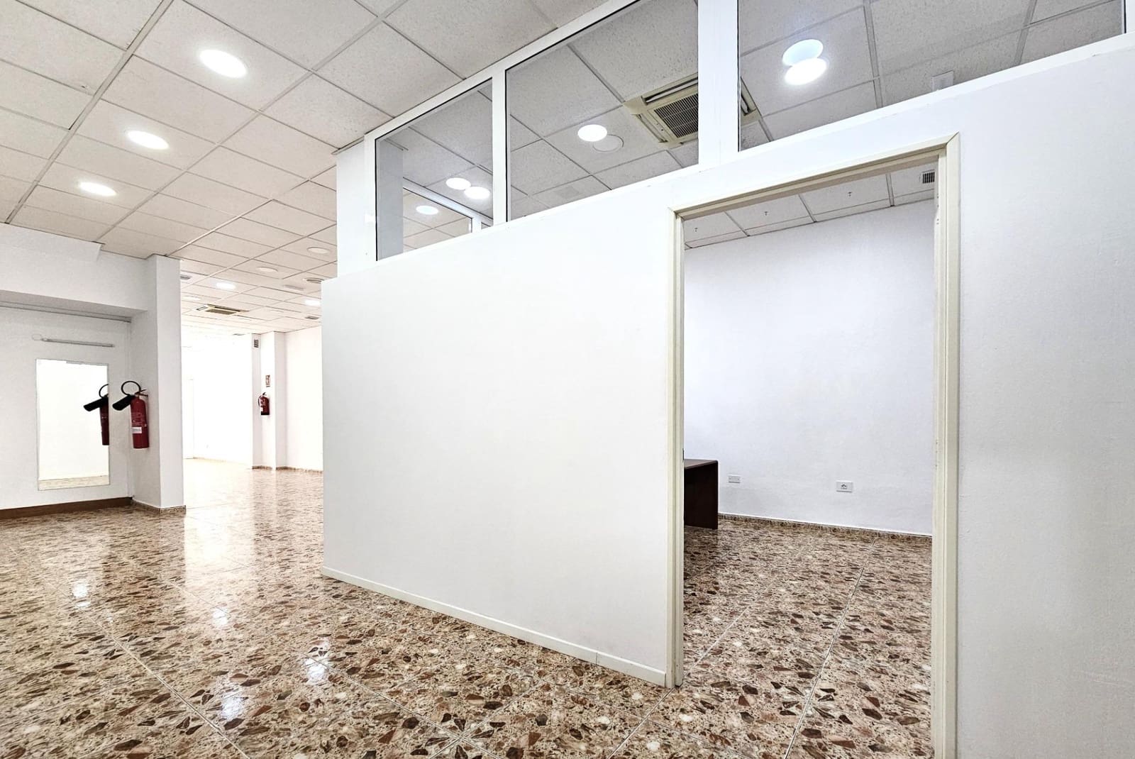 2 bedroom Commercial for rent in Mogan - € 1,690 (Ref: 9778140)