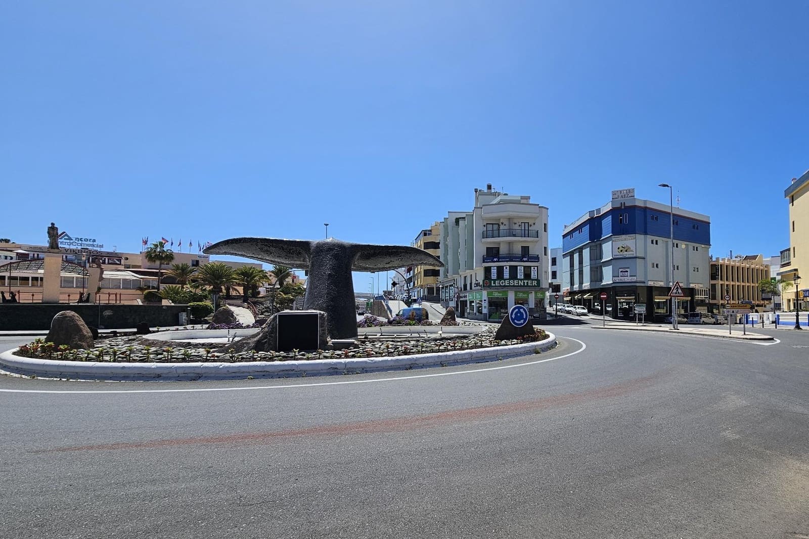 2 bedroom Commercial for rent in Mogan - € 1,690 (Ref: 9778140)