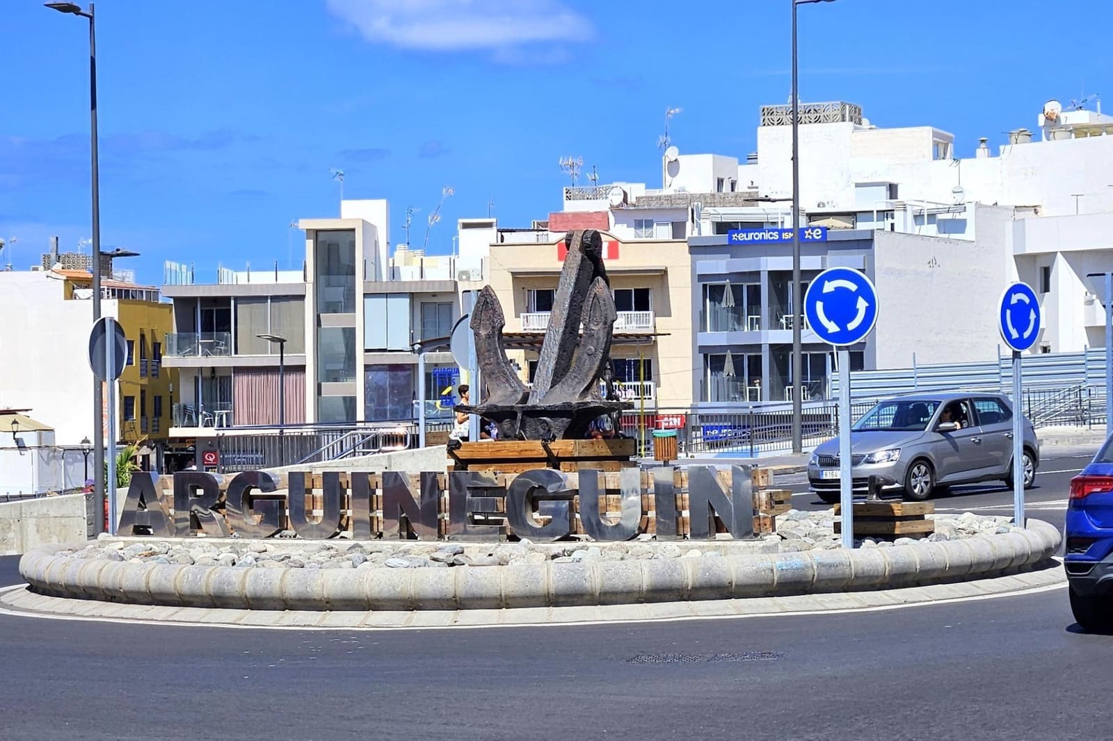 2 bedroom Commercial for rent in Mogan - € 1,690 (Ref: 9778140)