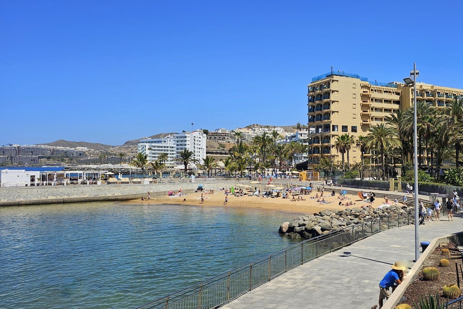 2 bedroom Commercial for rent in Mogan - € 1,690 (Ref: 9778140)