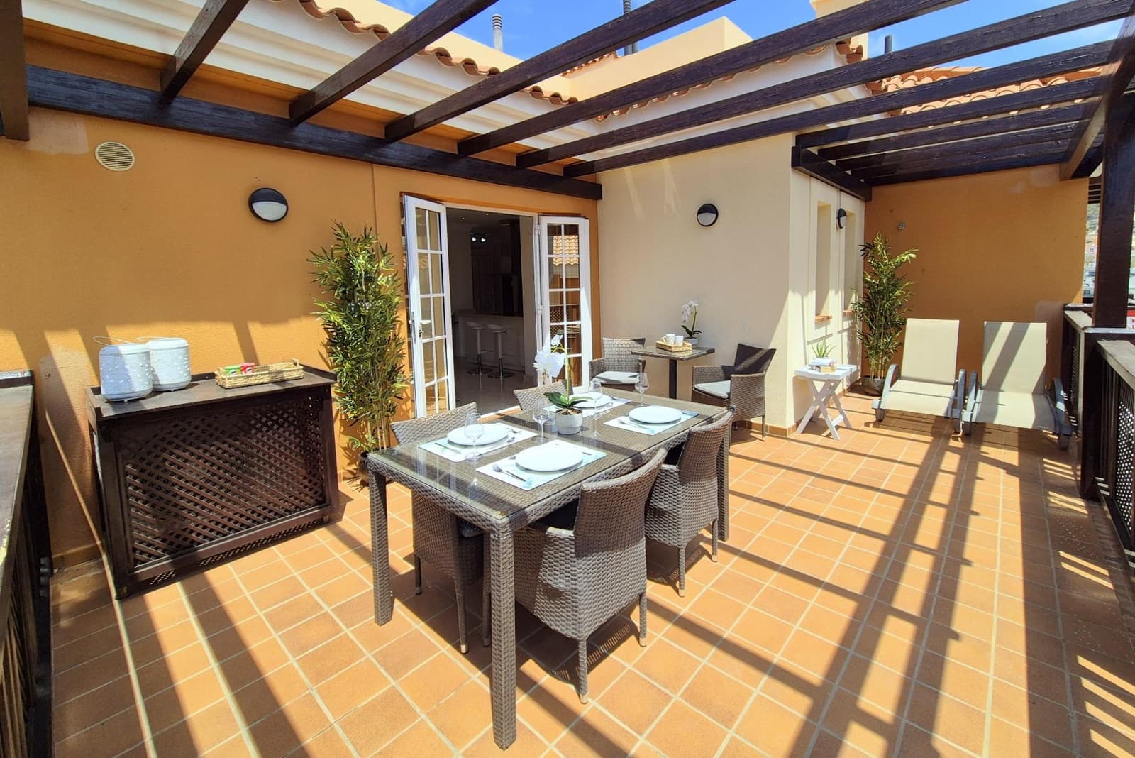 2 quarto Apartamento para venda em Mogan com piscina garagem - 550 000 € (Ref: 9799267)