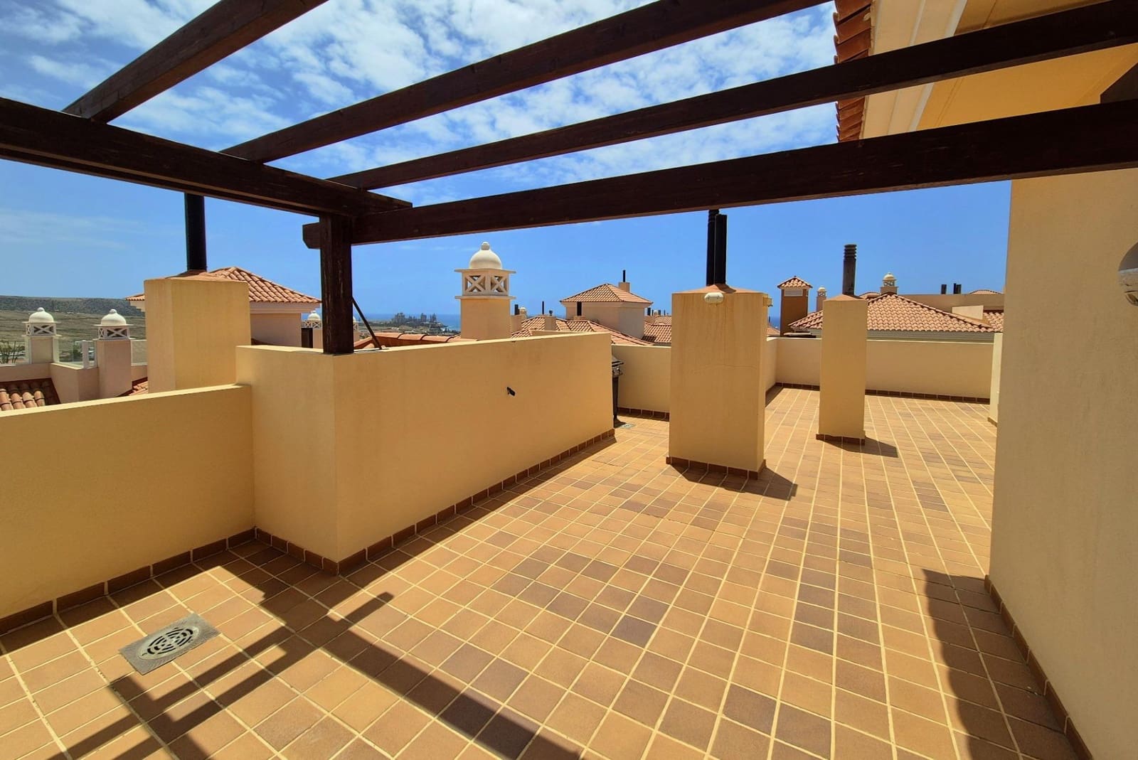 2 quarto Apartamento para venda em Mogan com piscina garagem - 550 000 € (Ref: 9799267)