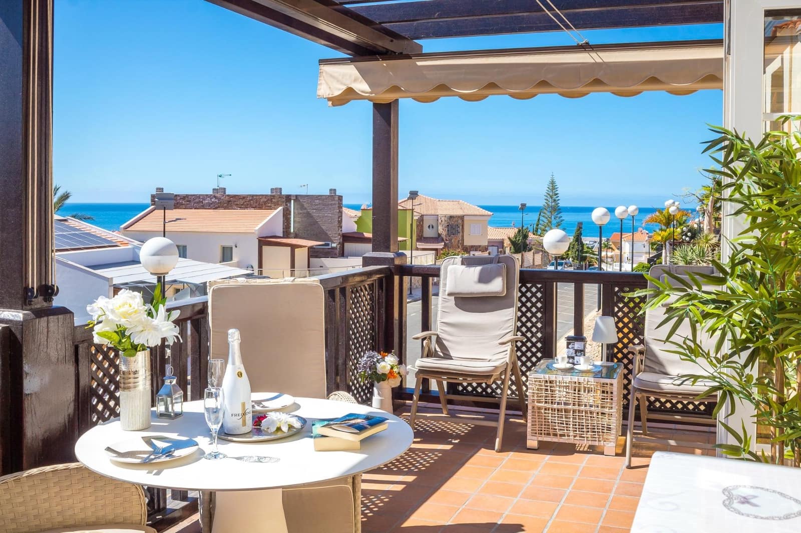 2 bedroom Apartment for sale in Mogan with pool garage - € 499,000 (Ref: 9825261)