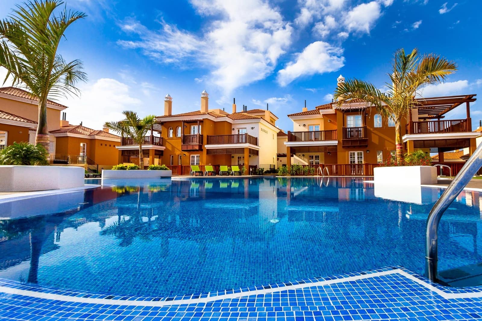 2 bedroom Apartment for sale in Mogan with pool garage - € 499,000 (Ref: 9825261)