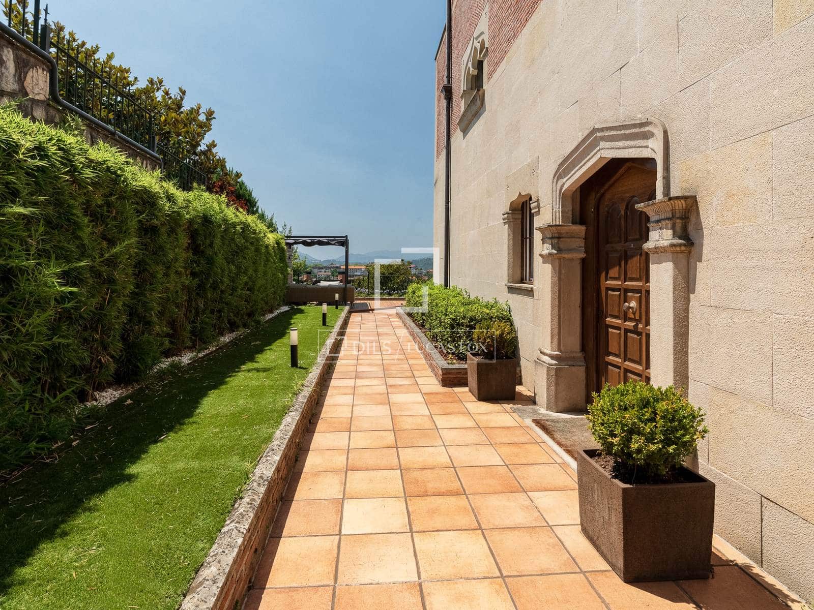 5 sovrum Villa till salu i Donostia-San Sebastian med garage - 1 550 000 € (Ref: 10000890)