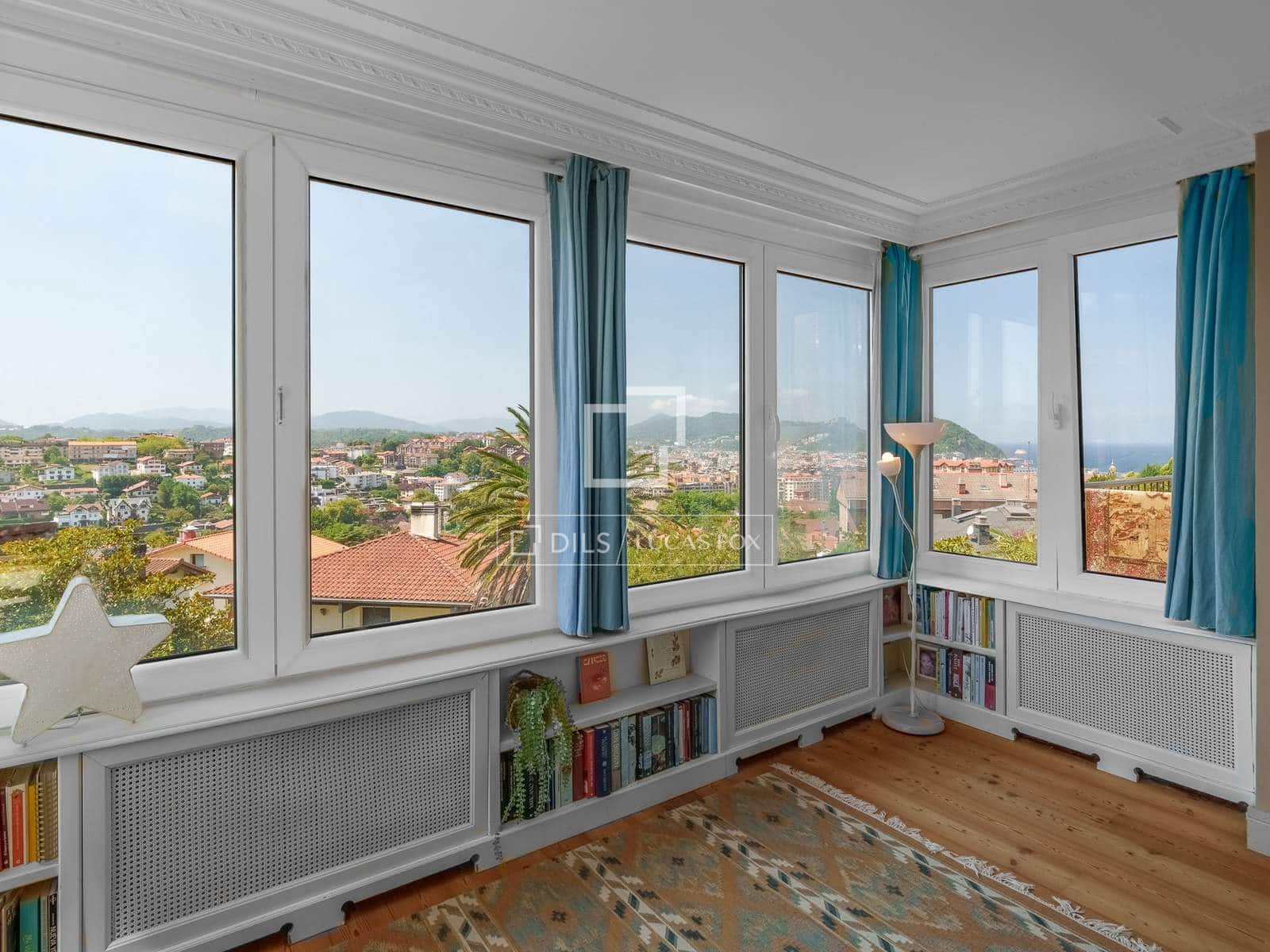 5 sovrum Villa till salu i Donostia-San Sebastian med garage - 1 550 000 € (Ref: 10000890)