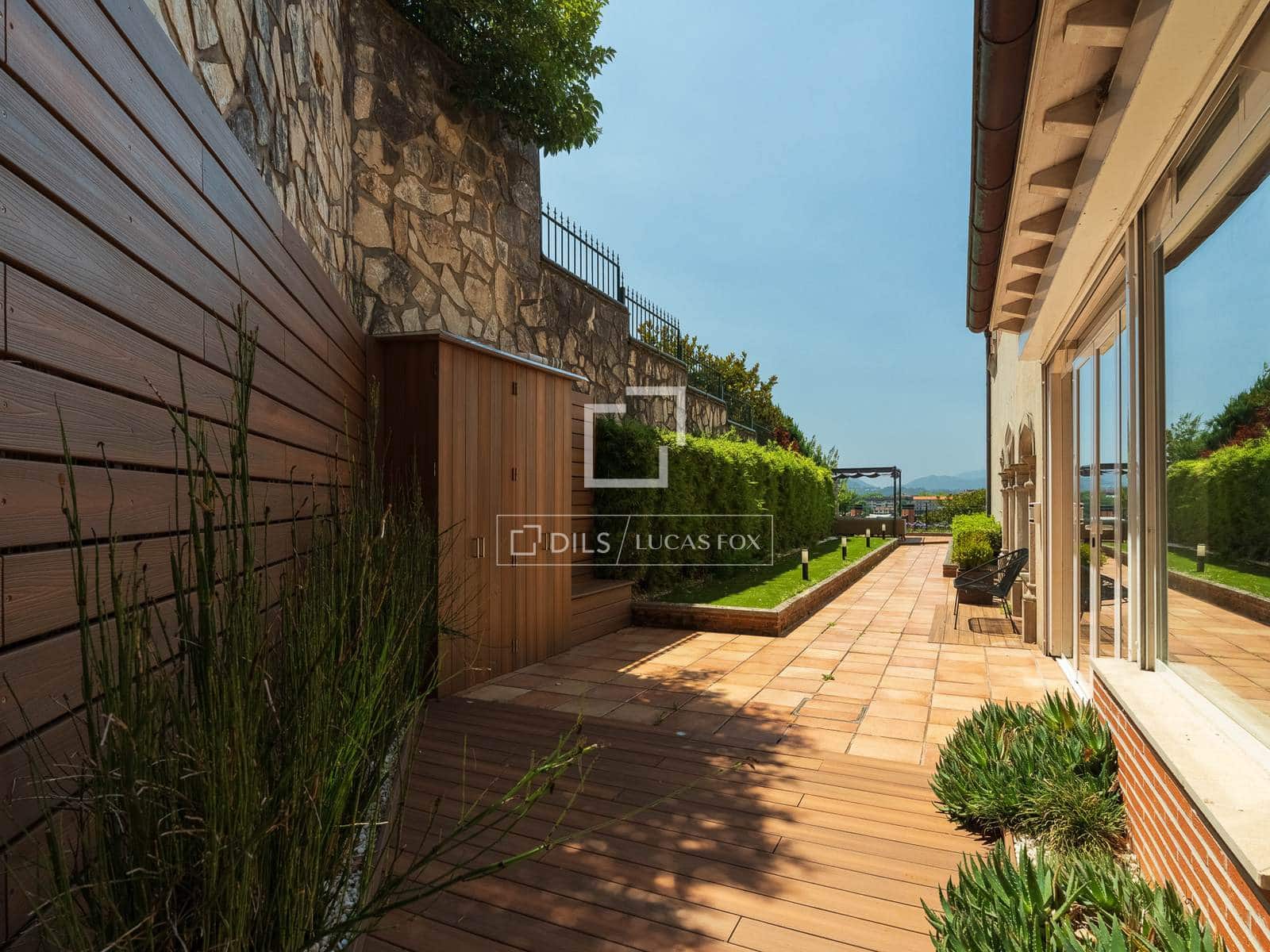 5 sovrum Villa till salu i Donostia-San Sebastian med garage - 1 550 000 € (Ref: 10000890)