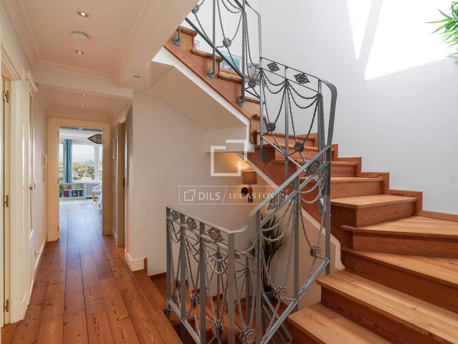5 sovrum Villa till salu i Donostia-San Sebastian med garage - 1 550 000 € (Ref: 10000890)