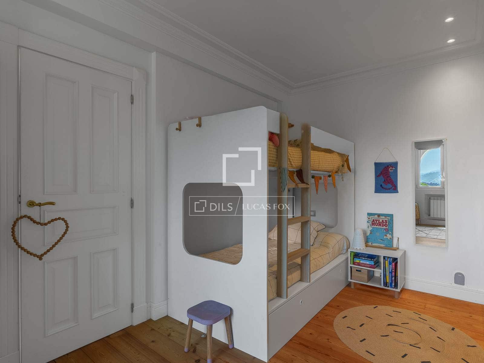 5 sovrum Villa till salu i Donostia-San Sebastian med garage - 1 550 000 € (Ref: 10000890)