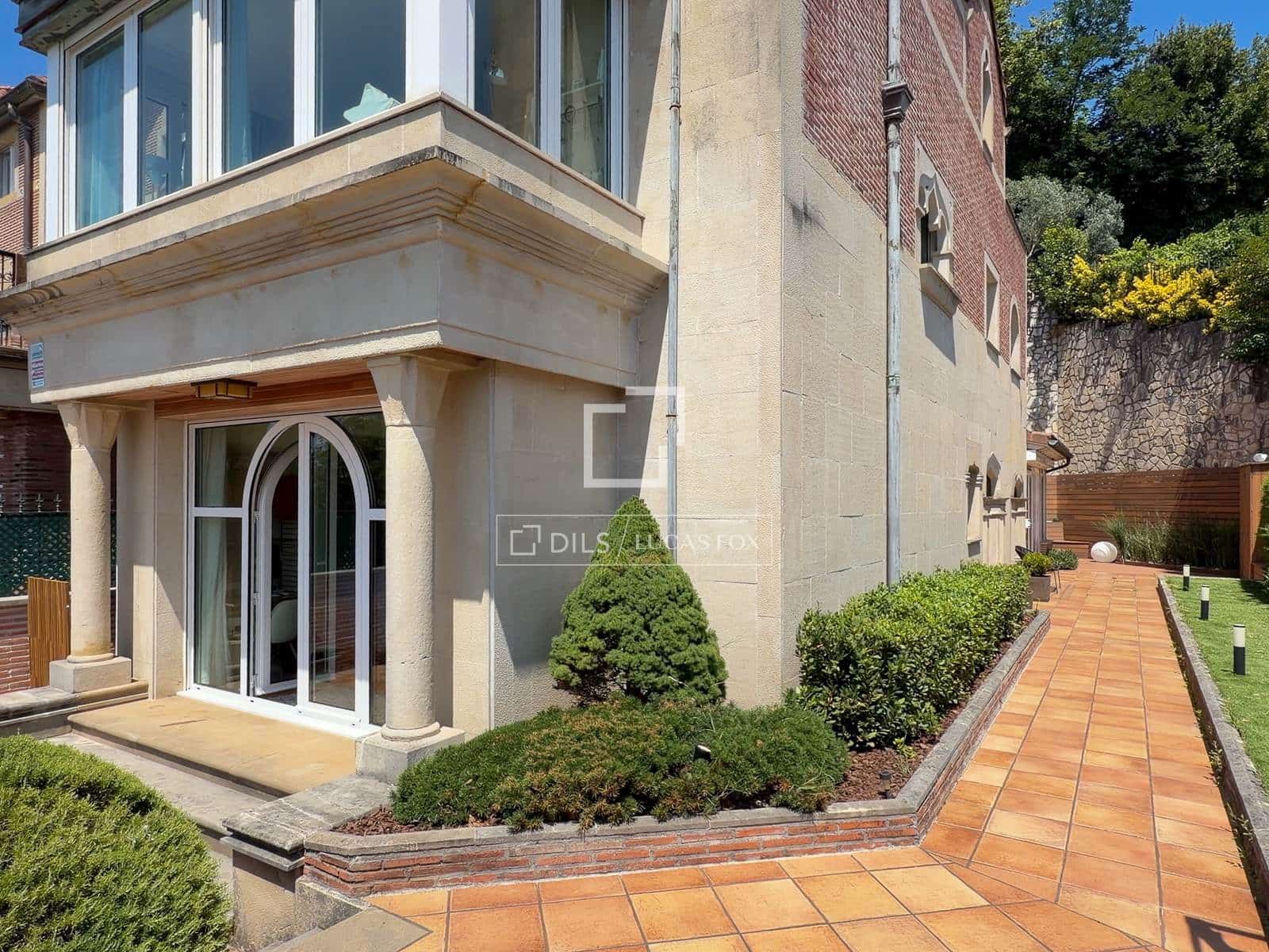5 sovrum Villa till salu i Donostia-San Sebastian med garage - 1 550 000 € (Ref: 10000890)