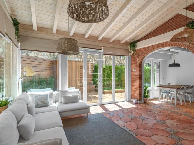 5 sovrum Villa till salu i Donostia-San Sebastián med garage - 1 550 000 € (Ref: 10000890)