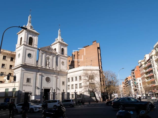 2 makuuhuone Huoneisto myytävänä paikassa Trafalgar, Madrid kaupunki - 1 140 000 € (Ref: 10001269)
