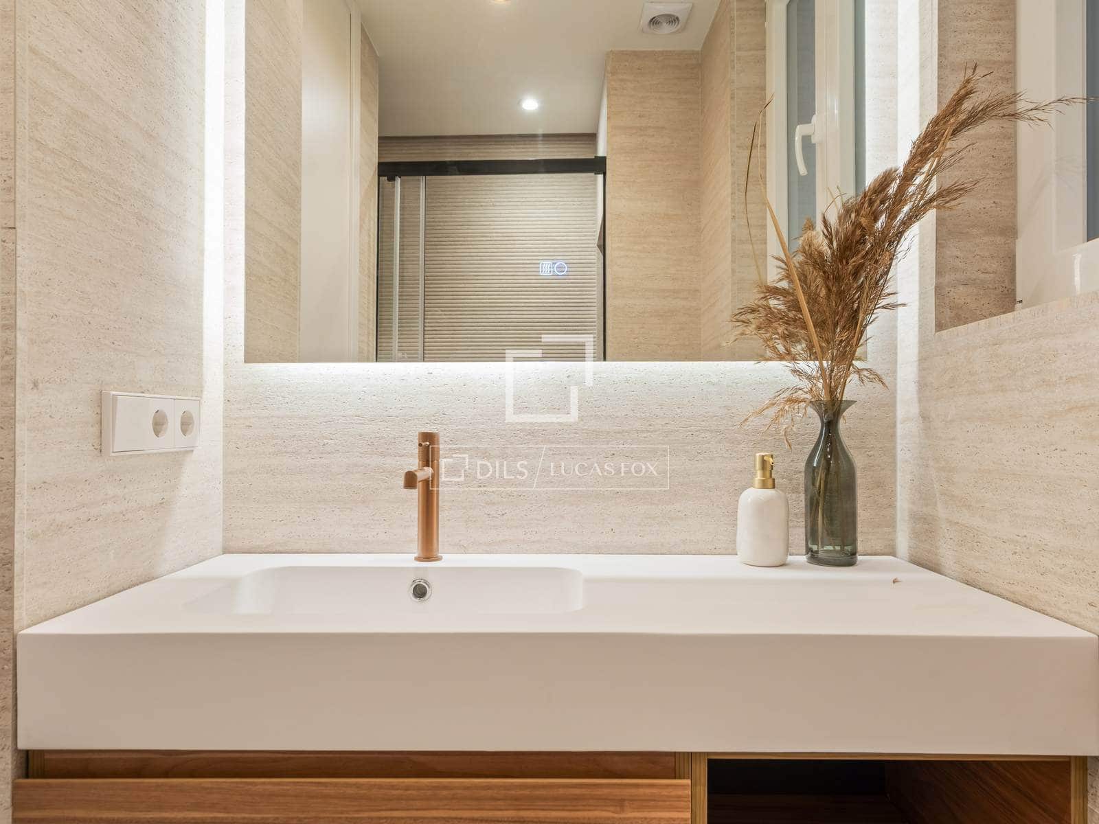 2 bedroom Apartment for sale in Madrid city - € 1,140,000 (Ref: 10001269)