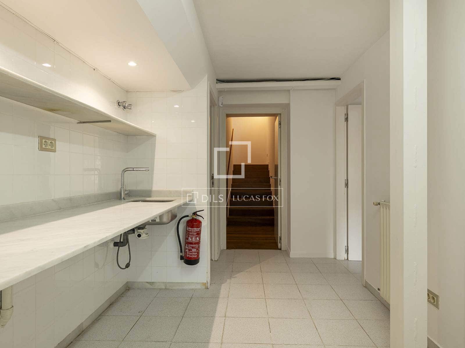 Villa/Maison de 5 chambres à louer à Barcelone ville avec piscine garage - 8 500 € (Ref: 10004459)