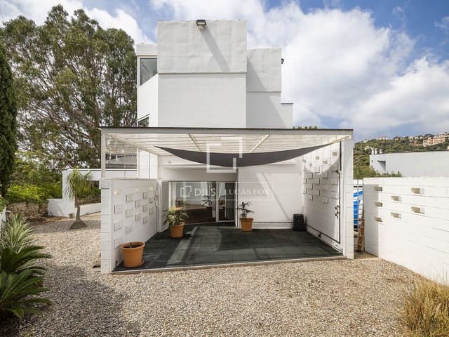 Villa/Maison de 5 chambres à louer à Barcelone ville avec piscine garage - 8 500 € (Ref: 10004459)