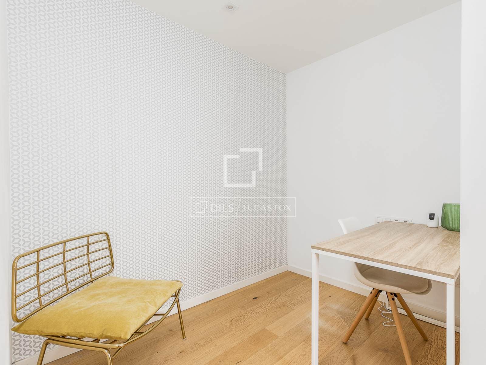 2 soveværelse Lejlighed til salg i Barcelona by - € 480.000 (Ref: 10004460)