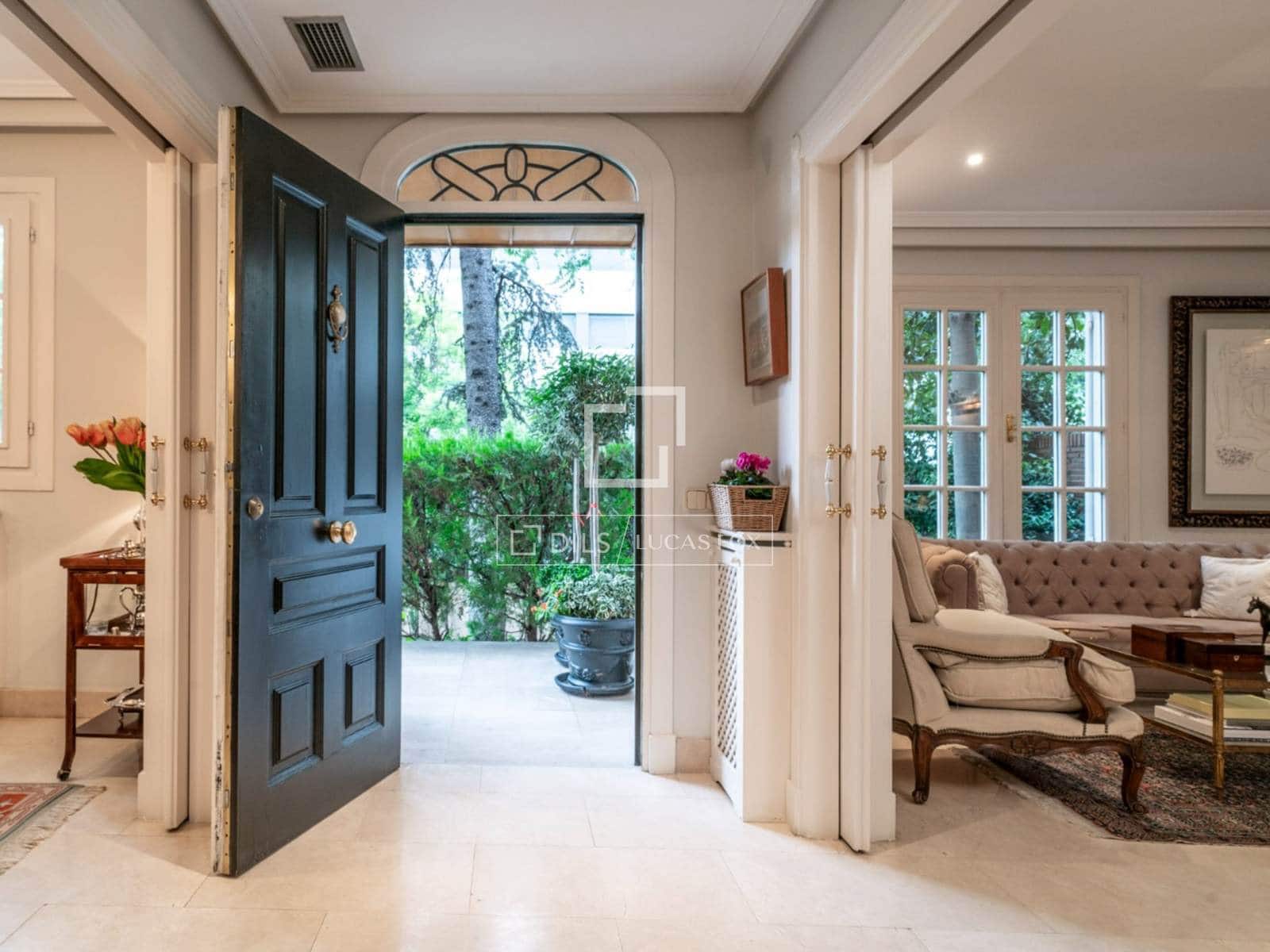5 bedroom Villa for sale in Madrid city with pool garage - € 4,300,000 (Ref: 10004461)