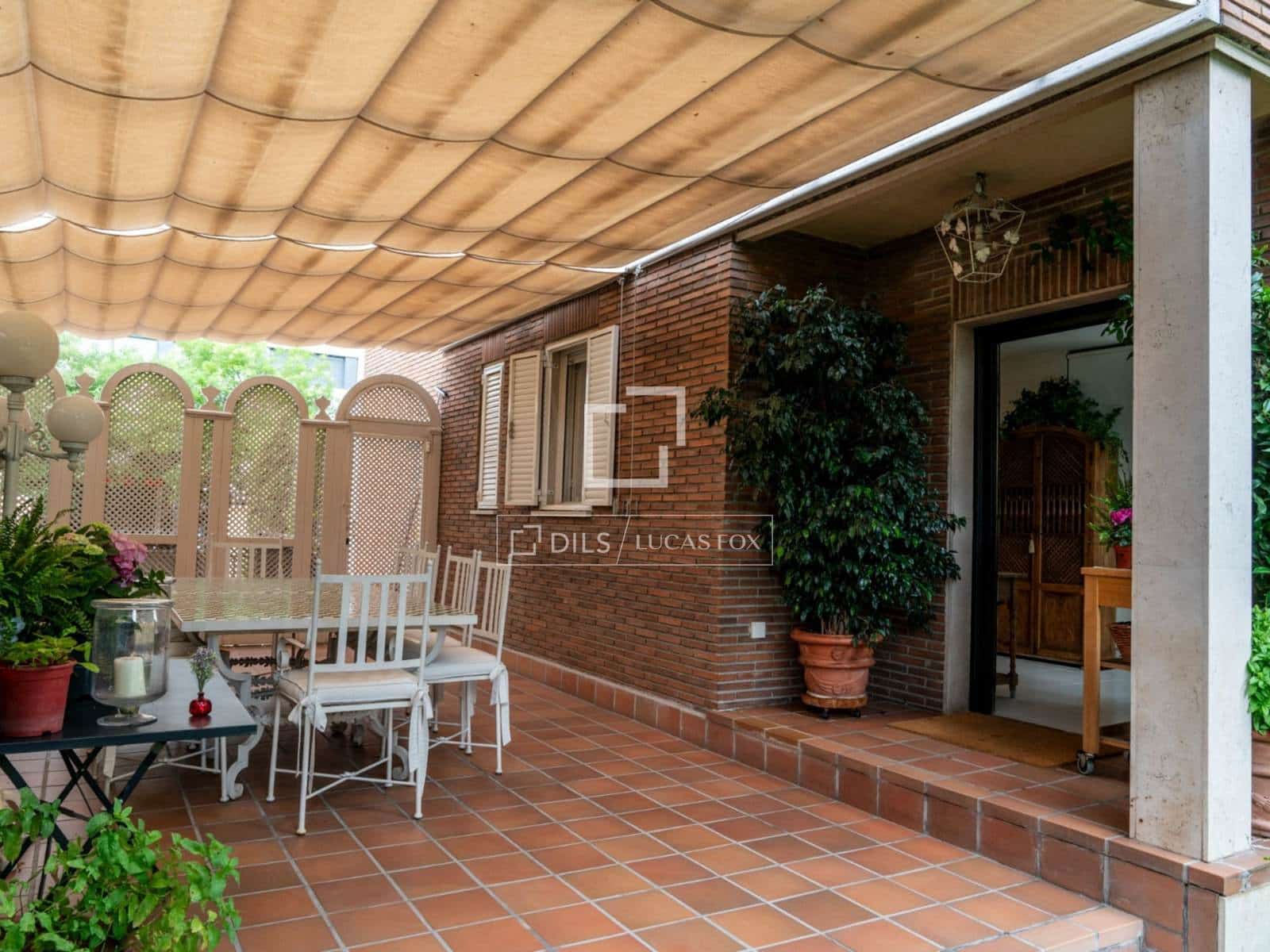 5 bedroom Villa for sale in Madrid city with pool garage - € 4,300,000 (Ref: 10004461)