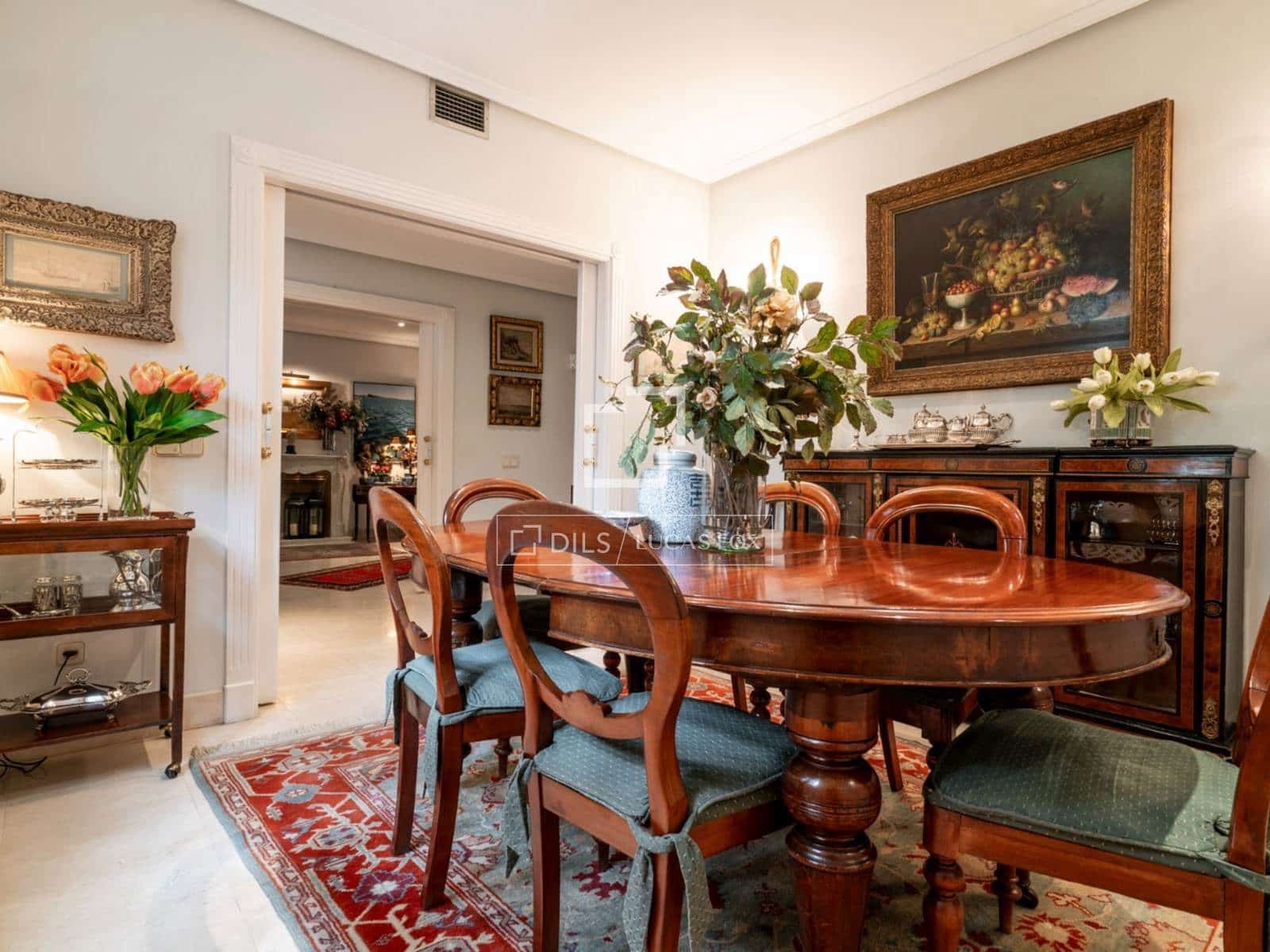 5 bedroom Villa for sale in Madrid city with pool garage - € 4,300,000 (Ref: 10004461)