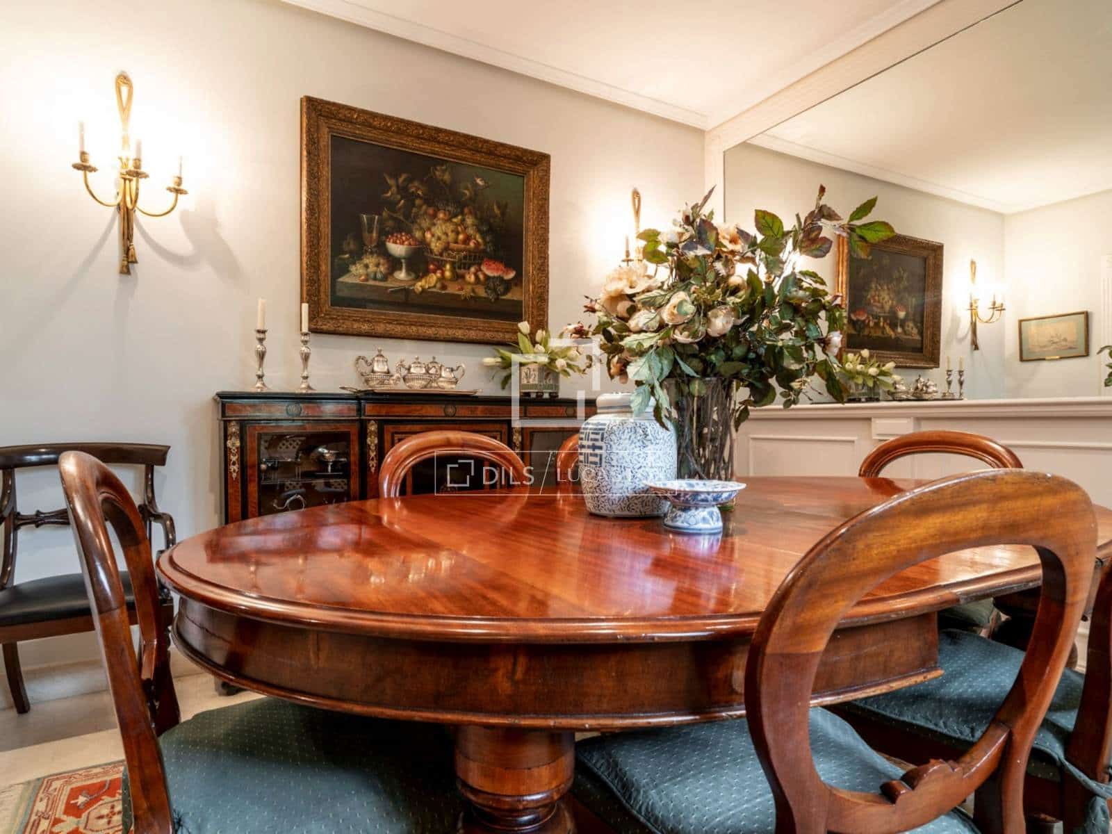5 bedroom Villa for sale in Madrid city with pool garage - € 4,300,000 (Ref: 10004461)