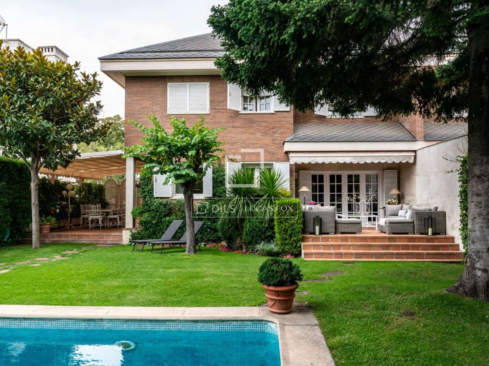 5 bedroom Villa for sale in Madrid city with pool garage - € 4,300,000 (Ref: 10004461)