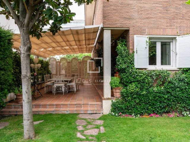 5 bedroom Villa for sale in Hispanoamérica, Madrid city with pool garage - € 4,300,000 (Ref: 10004461)