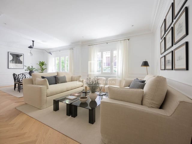 3 soveværelse Lejlighed til salg i Castellana, Madrid by - € 2.820.000 (Ref: 10004462)
