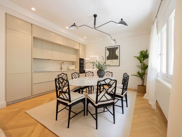 3 soveværelse Lejlighed til salg i Castellana, Madrid by - € 2.820.000 (Ref: 10004462)