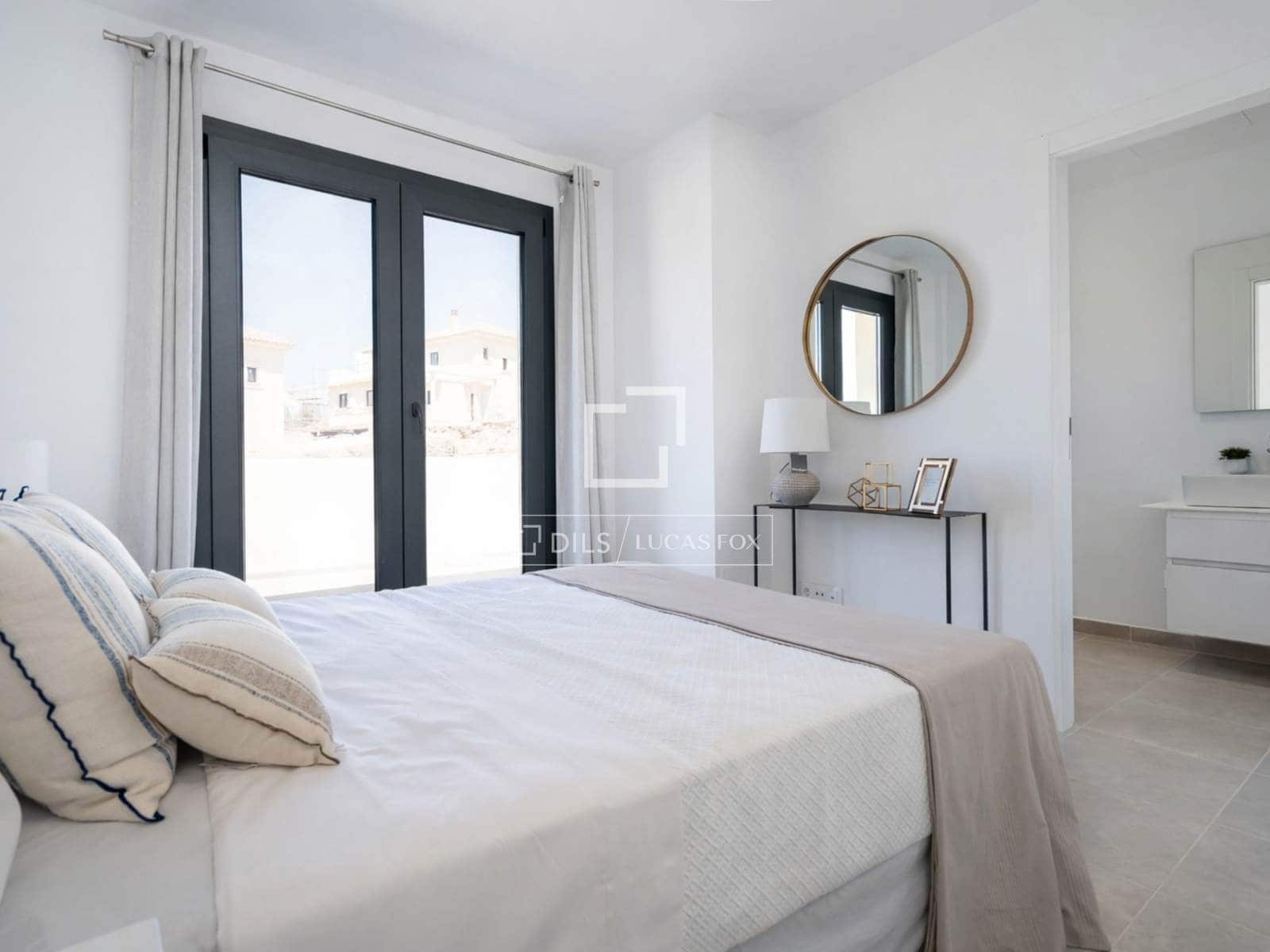 2 sypialnia Willa na sprzedaż w Cala Romantica z basenem garażem - 428 000 € (Ref: 10004463)